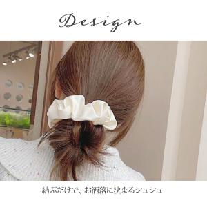 シュシュ サテン 黒 ヘアゴム 髪留め シルク...の詳細画像1