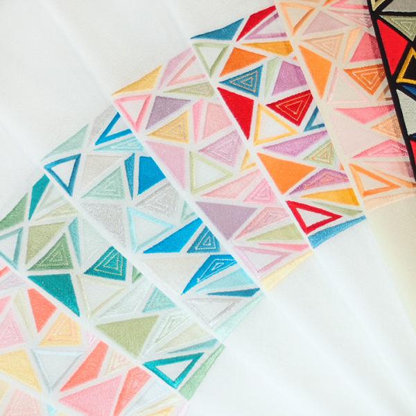 半襟 刺繍 半衿 振袖 成人式 三角 幾何学 白地 クリーム 黒 日本製 レディース ちりめん 卒業...