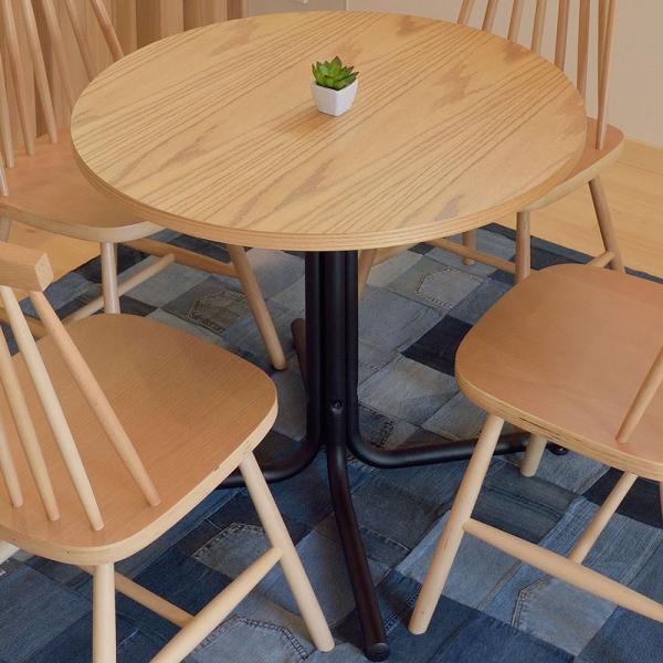 木製×スチールのおしゃれなカフェテーブル