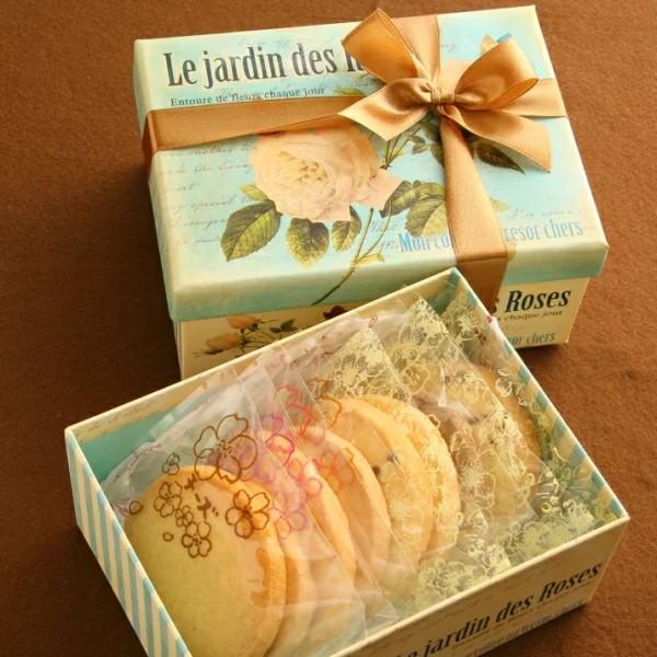 人気　水色ローズガーデン　クッキー８枚入り　ホワイトデー　