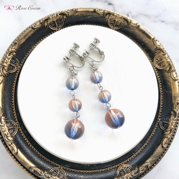 イヤリング　ピアス　アクリル　ビジュー　3連　キラキラ　うるうる　グラデーション　揺れる　ブルー　海...