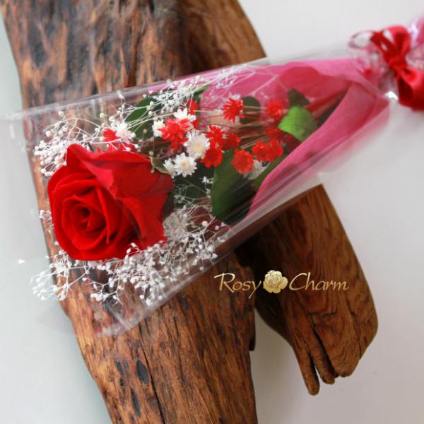 一輪 花束 バラ プリザーブドフラワー 【中輪】 ドライフラワー 薔薇 誕生日 プレゼント 結婚記念...