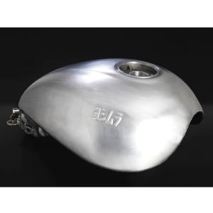 カワサキ（Kawasaki） Z900RS タンク 黒 純正 中古 バイク 部品 ZR900C