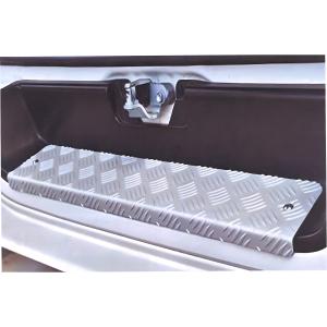 AL縞板リアステップカバー シルバーグレーサテン塗装ハイエース200系 1200175 カー用品 車 ハイエース ステップカバー 縞板 おしゃれ