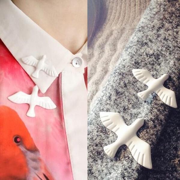 白鳥 ブローチ 鳥 ホワイト 鳥グッズ 鳥雑貨 インコ オウム アクセサリー 和物 和風 スワン 素...