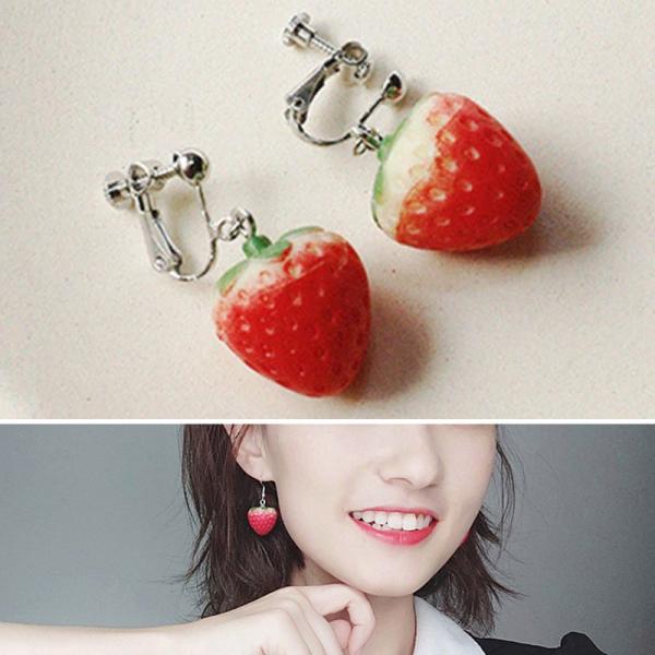 イヤリング イチゴ 苺 花 ハンドメイド クレイ 粘土 レジン イヤーカフ ノンホール ポップ 可愛...