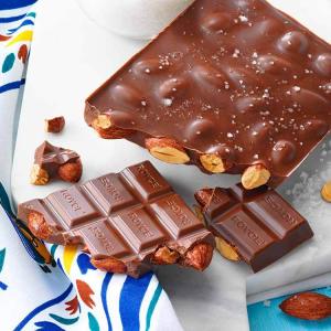 ロイズ公式 ROYCE’ プチギフト ブルターニュフェア 限定 ロイズタブレットショコラ[アマンド サレ] スイーツ お菓子 板チョコレート ポイント利用