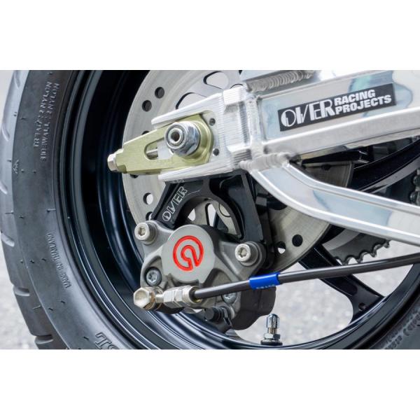 オーヴァーレーシング リアキャリパーサポート ブラック ブレンボ2P(カニ) 下側 DAX125