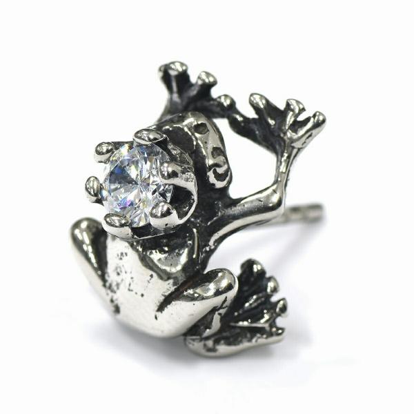 【バラ売り/1個】 ピアス サージカルステンレス キュービックジルコニア付き王冠をかぶったカエルのピ...