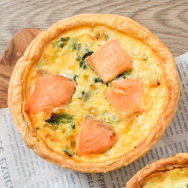 ふらんす屋　スモークサーモンのキッシュ 直径13cm / おかず 総菜 惣菜 ランチ オードブル ホ...