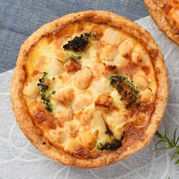 ふらんす屋　小柱とブロッコリーのキッシュ 直径13cm / おかず 総菜 惣菜 ランチ オードブル ...