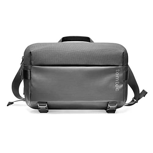 MacBook ProのTomtoc Compact EDC Slingバッグ14インチM1 Pro...