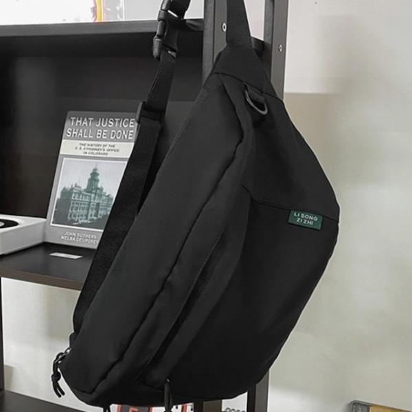 ショルダーバッグ キャンバス 肩掛けバッグ ボディバッグ 学生 旅行 撥水