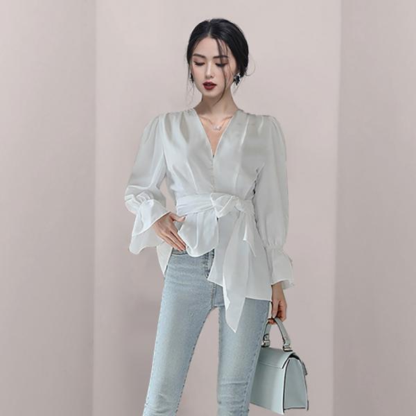 シャツ レディース 長袖 白シャツ ブラウス フレア ベルト紐付き 無地 かわいい 女性 Vネック ...