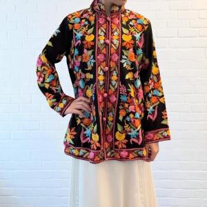 インド刺繍 ジャケット ロング丈 花柄 チュニック アウター ブラック カラフル 手仕事 一点物 レディース エスニック ファッション フォークロア