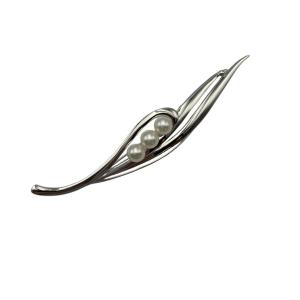 ミキモト アコヤ真珠3粒 シルバーブローチ 完売品　美品 MIKIMOTO ミキモト SILVER シルバー Kofuku no ki 幸福の木 アコヤ