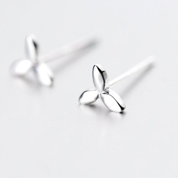 三つ葉 ピアス Silver925 レディース シンプル シルバー 小さめ かわいい 葉っぱ みつば...
