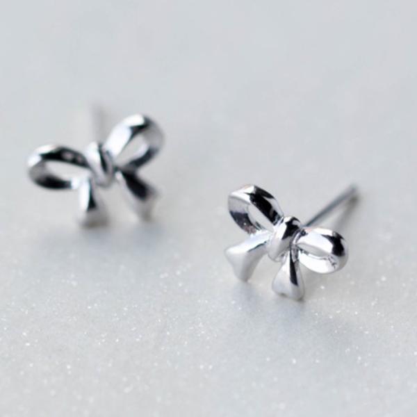 ピアス レディース リボン シルバー Silver925 シンプル アレルギー 金属アレルギー スタ...