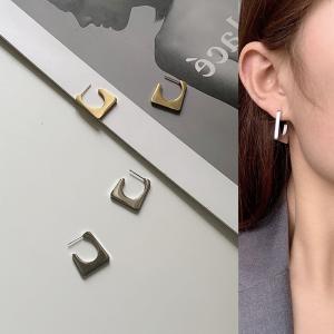 ピアス シンプル 大人 女子 シルバー ゴールド スクエア おしゃれ 大きめ ぶら下がり｜rysshop