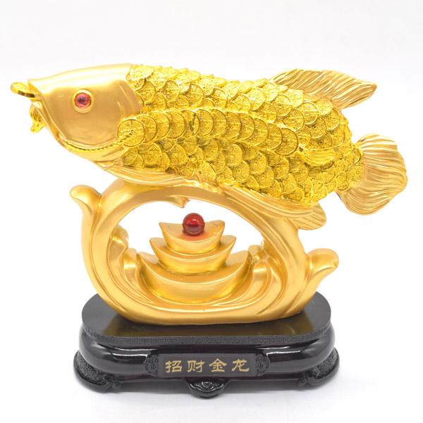 アロワナの置物 龍魚 元宝 台座付き 樹脂製置物 17cm