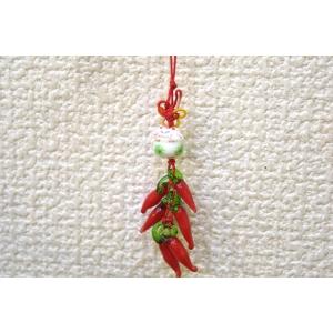 【メール便OK】 唐辛子 とうがらしストラップ 招き猫 花柄