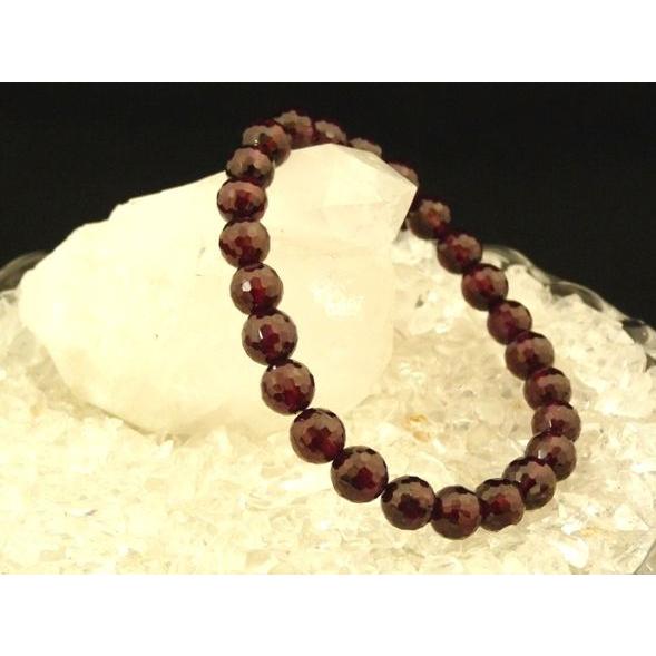 ガーネット 柘榴石 8mm カット水晶 パワーストーン 天然石ブレスレット 努力が実る 目標達成