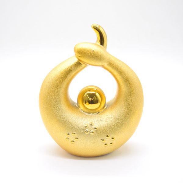 巳 蛇の置物 陶器製 20cm チヂミ柄 金色 大