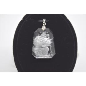 龍彫り クリスタル 水晶 裏彫り パワーストーン 天然石パーツ ペンダントトップ 3cm