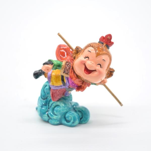 孫悟空 猿 カラフル 如意棒 筋斗雲 難が去る ポーズ型 樹脂製置物