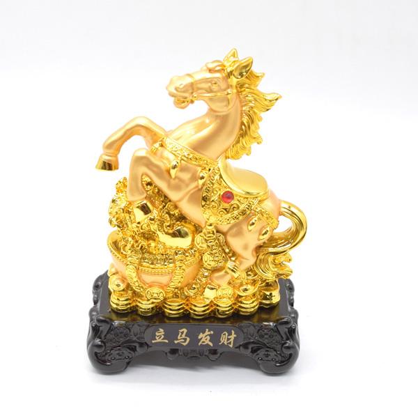 午 馬 置物 金色 18cm 黒台座 樹脂製 白菜 干支 十二支 うまくいく