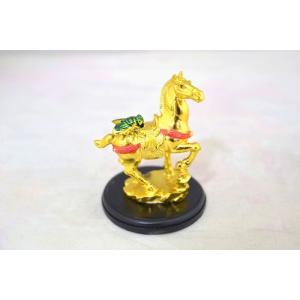 馬 午 樹脂製置物 蝿乗せ 金色 台座付き cm