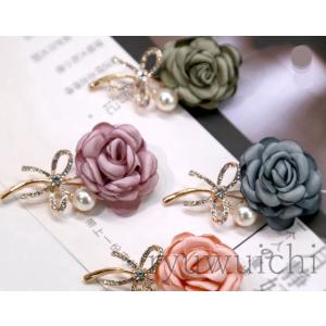 コサージュ 母の日 フォーマルお花フラワー ブローチ 結婚式 卒業式 卒園式 高級 ツバキ グログラ...