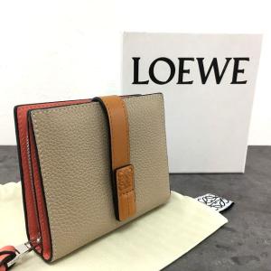 ☆送料無料☆ 未使用品 LOEWE コンパクト財布 アナグラム ベージュ ピンク ギフトにも！ 331｜s21company