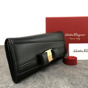 ☆送料無料☆ 極美品 Salvatore Ferragamo 長財布 ヴァラ ブラック 箱付き 474｜s21company