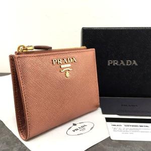 ☆送料無料☆ 未使用品 PRADA コンパクトウォレット 1ML023 ピンク 箱付き 83｜s21company