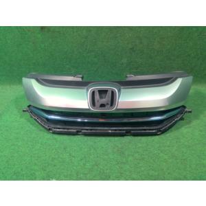 グレイス DAA-GM5 ラジエーターグリル ハイブリッドEX 4WD R543P    71121...