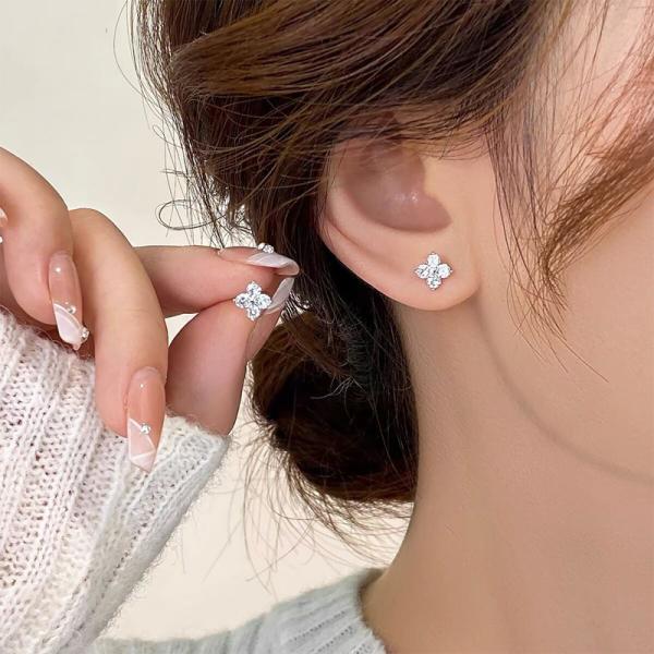 【新品期間限定セール・送料無料】ピアス レディース 四つ葉のクローバー オシャレ 大人可愛い 上品 ...