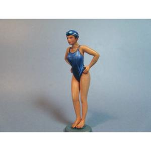 競泳選手（Swimmer Girl）　：オーロラモデル　未塗装キット　1/32スケール　Sk-010｜sakatsu