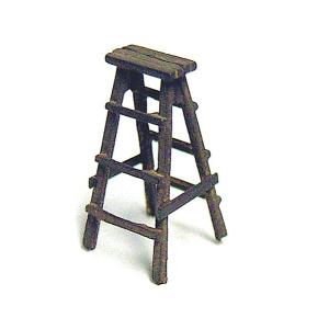 脚立(小)　2組入り　：エコーモデル　未塗装キット　HO(1/80)　324