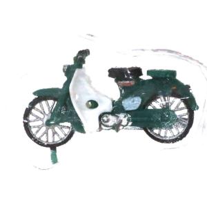 ホンダ・スーパーカブ　緑　スタンダード　：エコーモデル　塗装済完成品　HO(1/80)　5012｜sakatsu