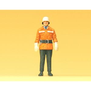 1985年頃のドイツの消防士　：プライザー　塗装済完成品　1/24　57550