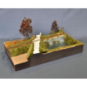 池のある風景　：宮下洋一　塗装済完成品　9mmゲージ　1/80｜sakatsu