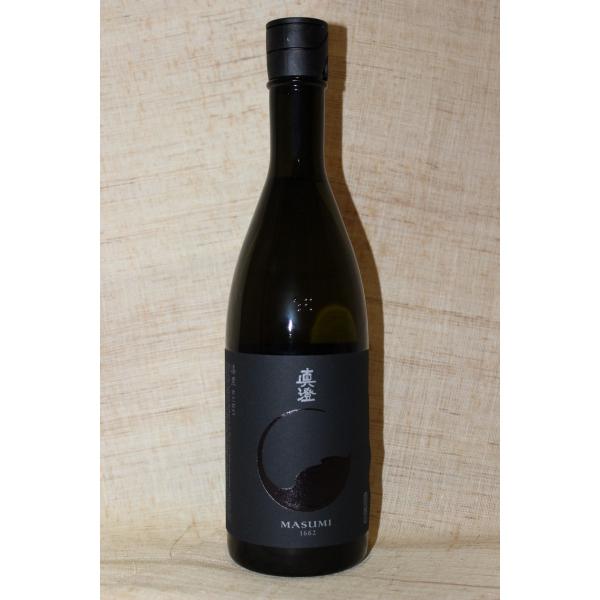 日本酒720ml 真澄 純米吟醸 漆黒KUROくろ ４合瓶 KuraMaster2020金賞