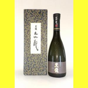 完全未開封★製造年月：2025年10月鍋島 日本酒 720ml 鍋島 【2025年5月】 純米吟醸 隠し酒 （裏鍋島） 1800ml : 酒のとんだ