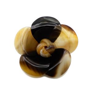 水牛ブローチ 椿 カメリア 6.0cm×6.5cm（1） バッファローホーンアクセサリー [Buffalo Horn]　定形外郵便なら全国一律　送料￥290