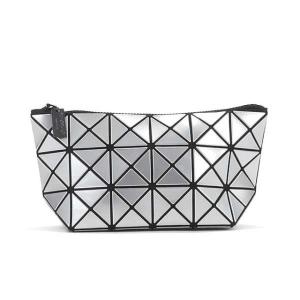 BAOBAO ISSEY MIYAKE バオバオ イッセイミヤケ ポーチ コスメポーチ マルチポーチ BB68AG051 LUCENT ルーセント 91 SILVER シルバー 正規品 新品 未使用｜salada-bowl