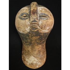 T 「アフリカン美術」ゴンゴ民主共和国 ルバ族 神聖な木彫像 アフリカ コンゴ ルバ族 立像 人形 No,4 プリミティブアート 木彫り