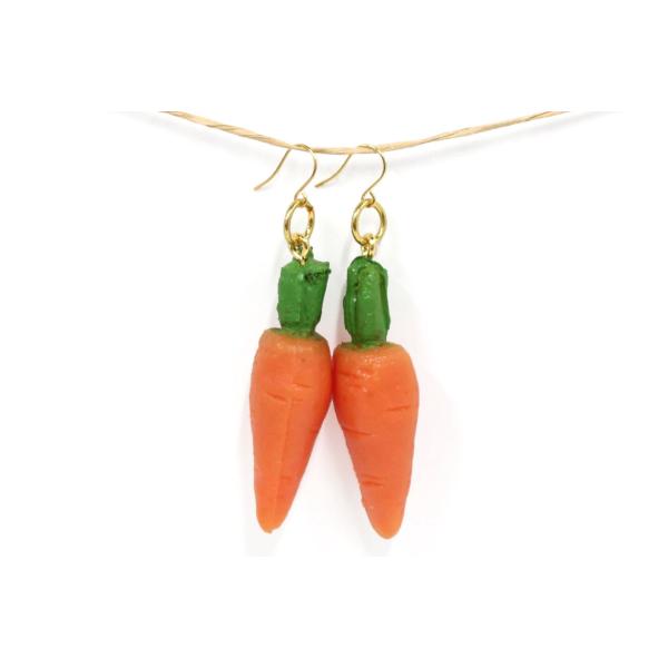 ピアス　ゴールド　食品サンプル (人参)