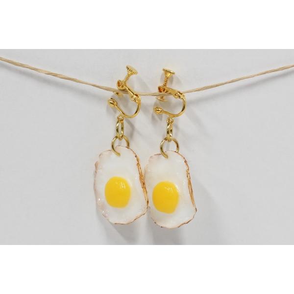 食品サンプル　イヤリング(ゴールド）　目玉焼き