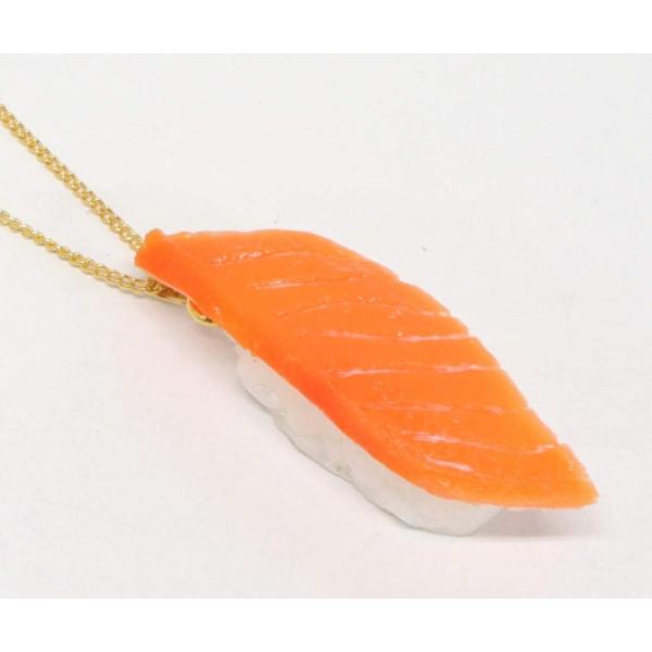 ネックレス（ゴールド） 食品サンプル ミニチュア寿司（サーモン）